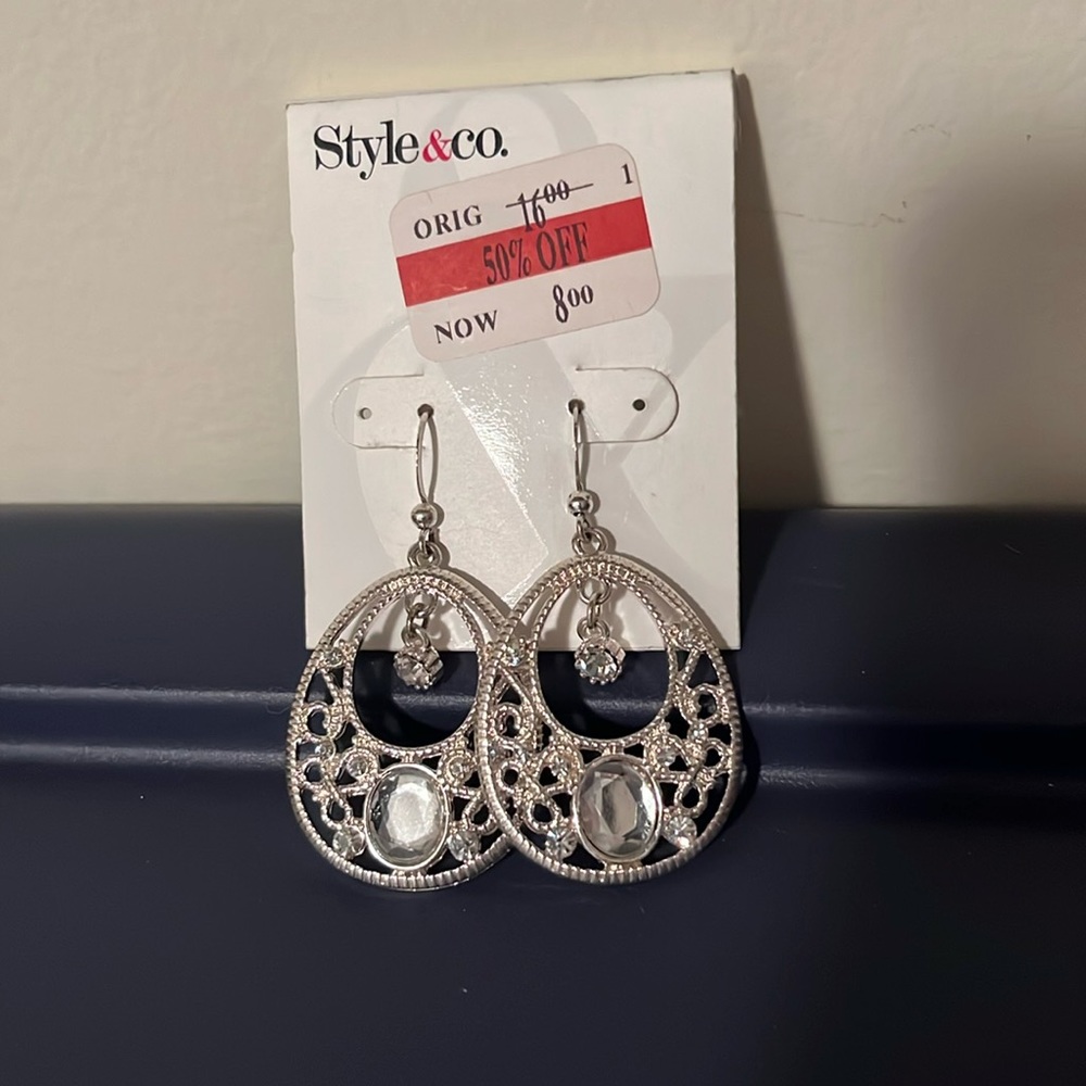 Brand new!!! Dangle earrings